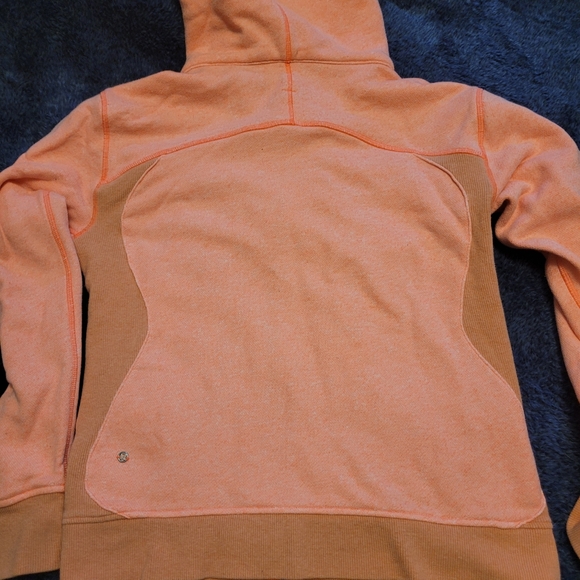 Lululemon on the daily hoodie - Picture 4 of 6